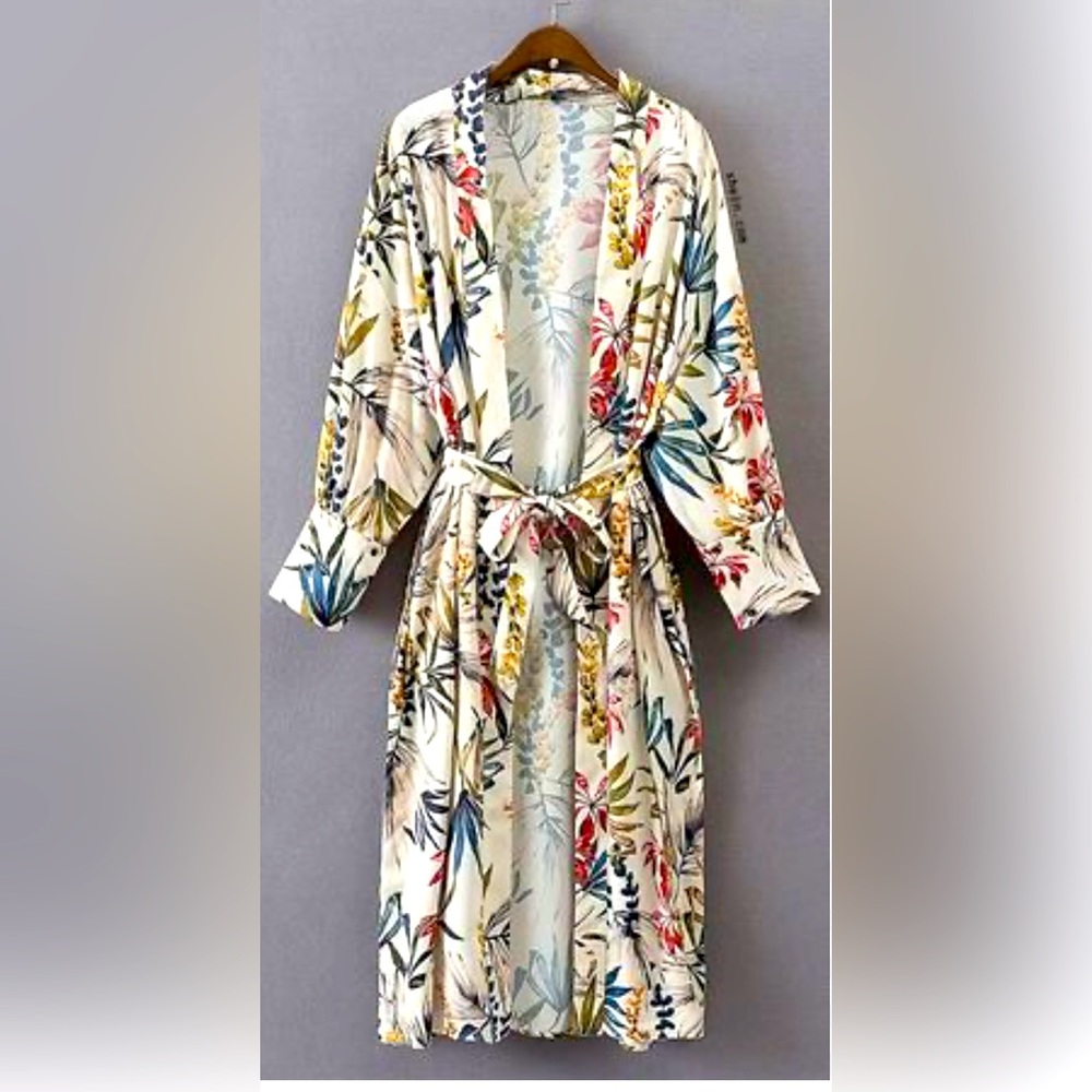 ZARA Long Floral Belted Robe Kimono. Size Medium.